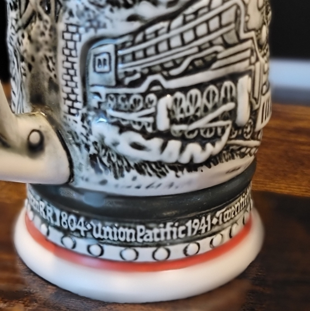 Avon 1985 Vintage Iron Horse Train Miniature Beer Stein Ceramarte Brazil mug - Picture 4 of 9